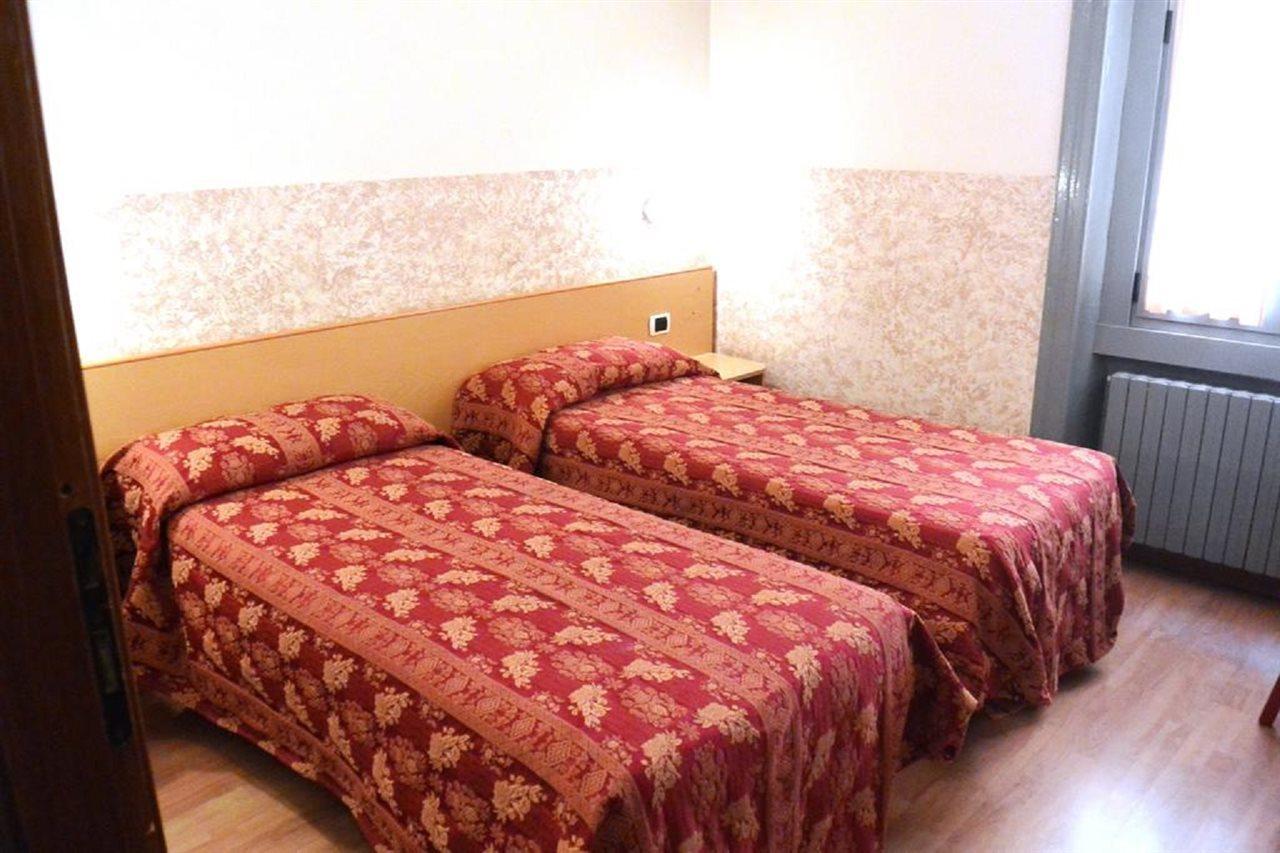 Hotel Nettuno Μιλάνο Εξωτερικό φωτογραφία