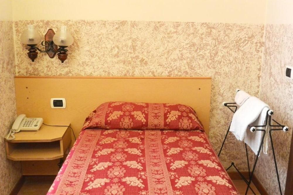 Hotel Nettuno Μιλάνο Εξωτερικό φωτογραφία