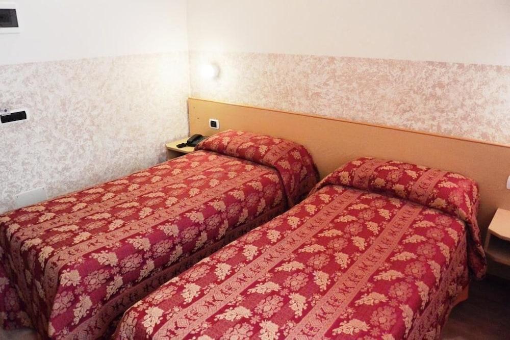 Hotel Nettuno Μιλάνο Εξωτερικό φωτογραφία
